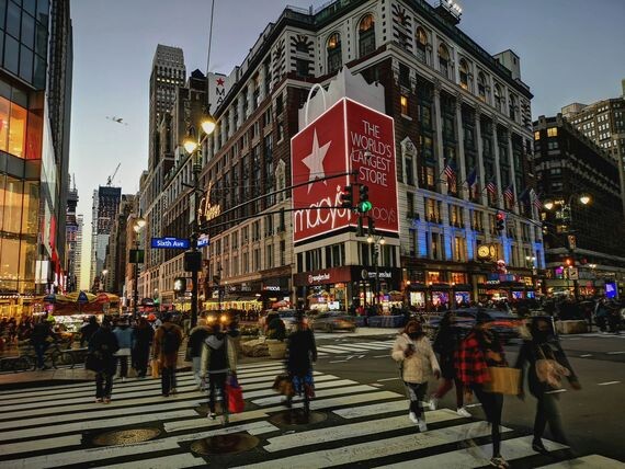 GRANDS MAGASINS
